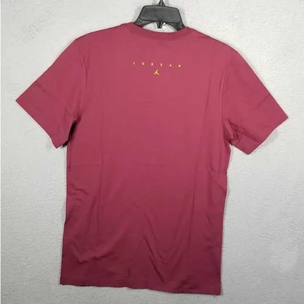 Jordan Essential Men’s T-Shirt Cherrywood Red/Taxi Size 2XL - Picture 3 of 8